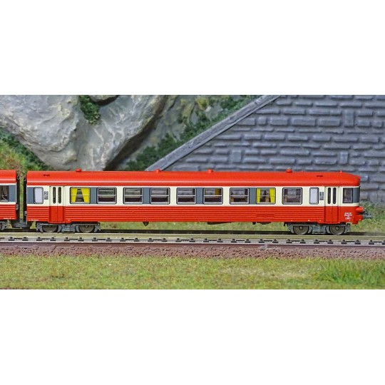 NW-199-REE Modeles NW199 EAD X-4582 Railcar + XR-8373 Trailer, red roof, 3 lights, framed SNCF logo, Longueau depot
