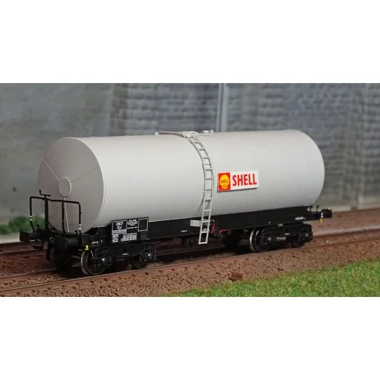 WB-660-Ree Models WB660 Fauvet-Girel tank wagon, Y 23 bogies, Shell