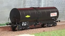 Ree modeles WB661 Wagon citerne FAUVET-GIREL, bogies Y 23, SIMOTRA-TOTAL Ree Modeles WB-661 - 1