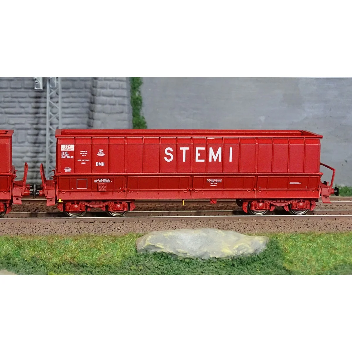LS Models 31117 Set of 2 DMH tipper wagons, STEMI