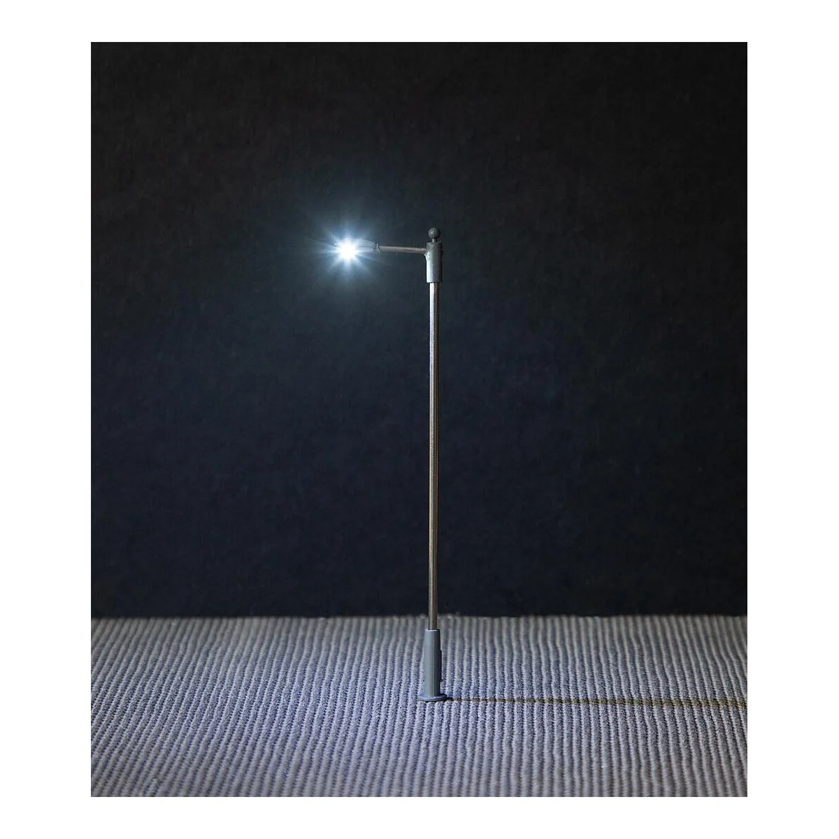 Faller 180102 Eclairages, Lampadaires lampe en prolongement 9.3cm, un bras, avec LED (x3) Faller Faller_180102 - 2