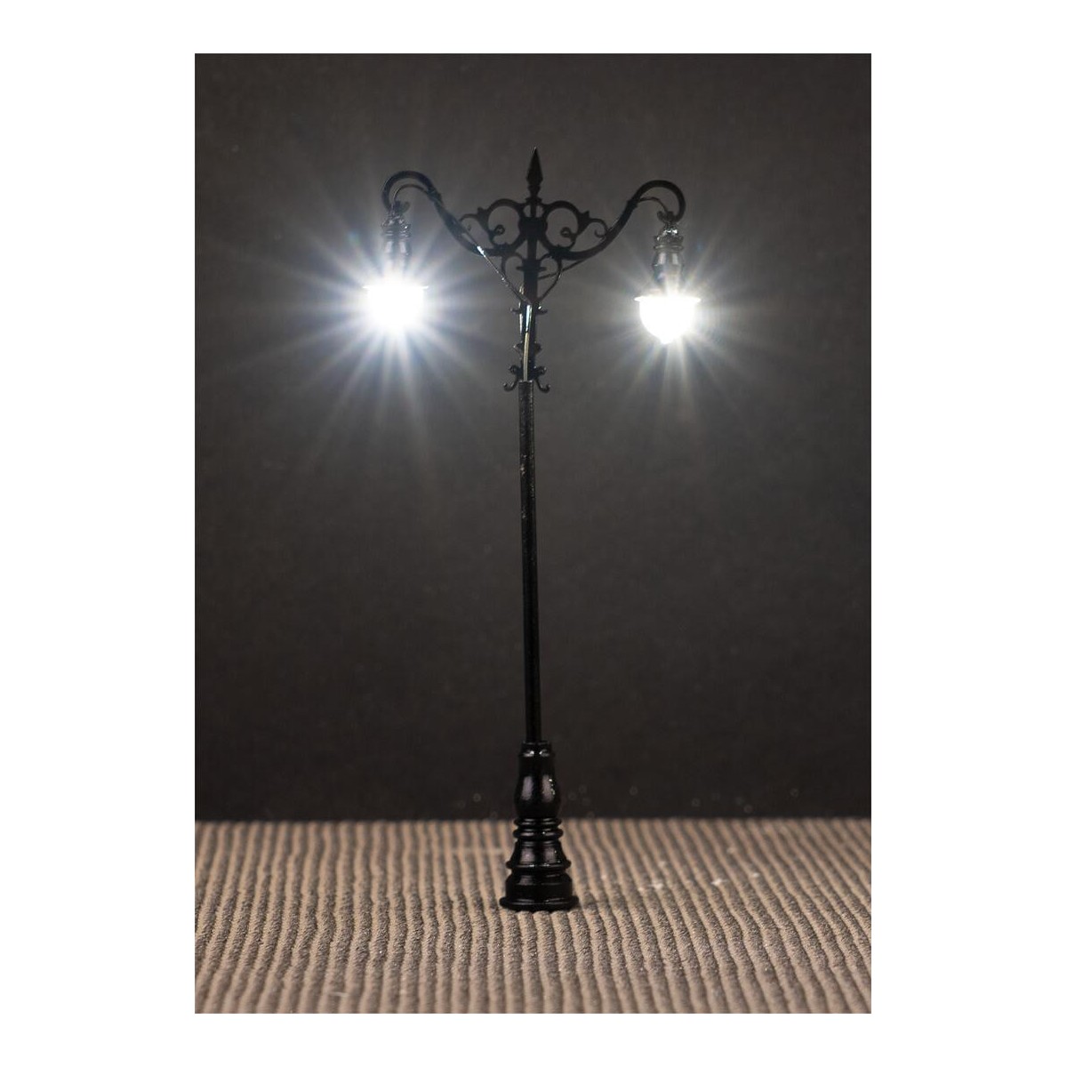 Faller 180106 Eclairage, Réverbère de parc LED, double lampe boule suspendue 7.5cm, avec LED (x3) Faller Faller_180106 - 2