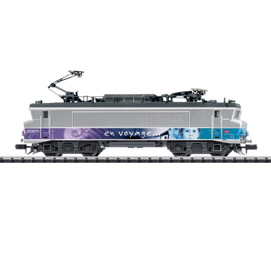 Trix_16008-MiniTrix 16008 BB 22200 Electric Locomotive, En Voyage, SNCF, N scale