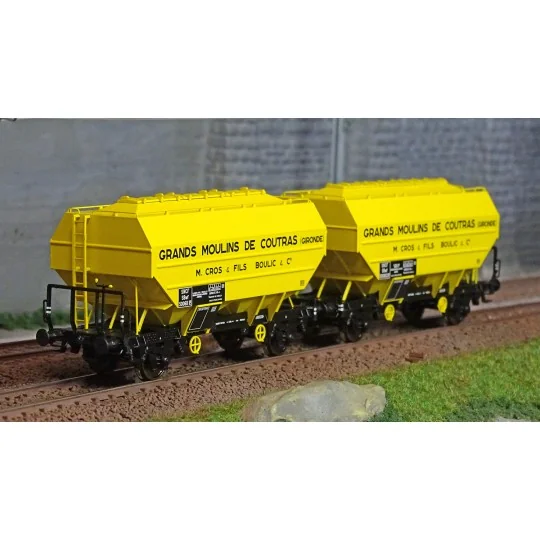 WB-727-Ree models WB727 Set of 2 Richard grain wagons, GRANDS MOULINS DE COUTRAS, ep. III