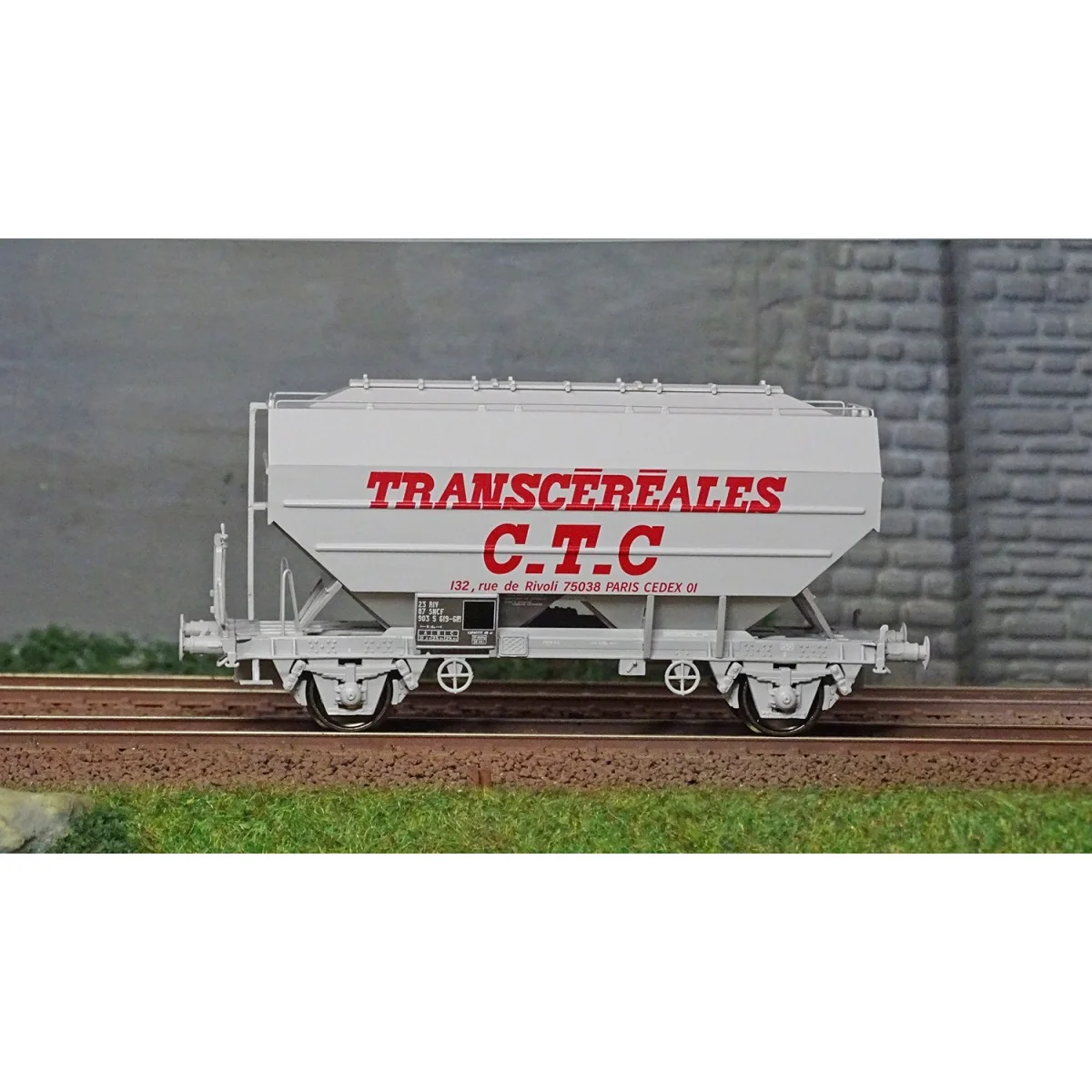 Ree models WB731 Richard grain wagon, Transcéréales CTC large logo,...
