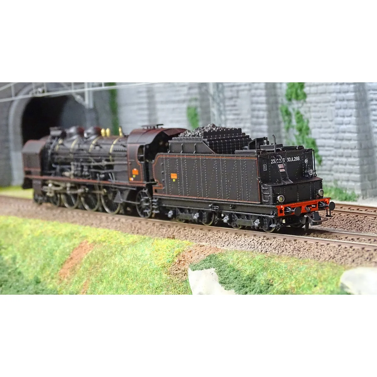 Ree Modeles MB135 Steam Locomotive 1-231 G 236, Black SNCF, Reims -...