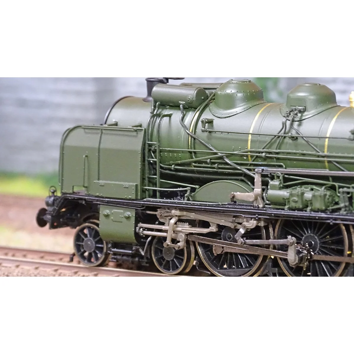 Ree Modeles MB137 Steam Locomotive 5-231 E 46, SNCF Green, Montargi...
