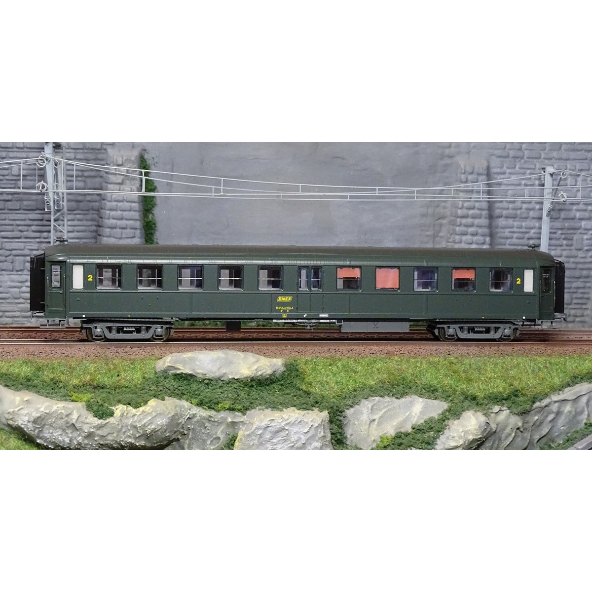 Ree Modeles VB375 Bacalan 2nd class coach B11, SNCF, yellow framed ...