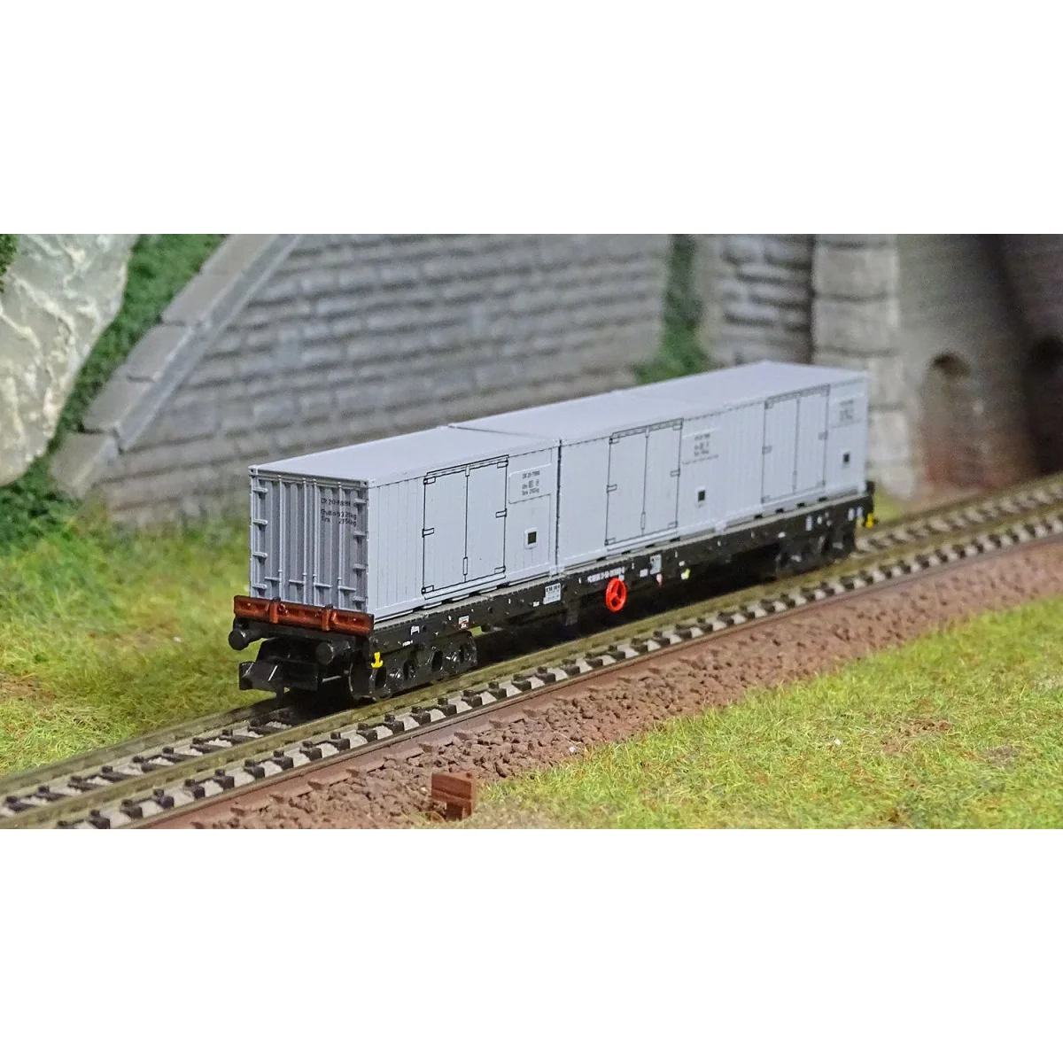MiniTrix 18431 Bogie flat wagons type Rgs 3910, DR, scale N MiniTrix 18431 Bogie flat wagons type Rgs 3910, DR, scale N