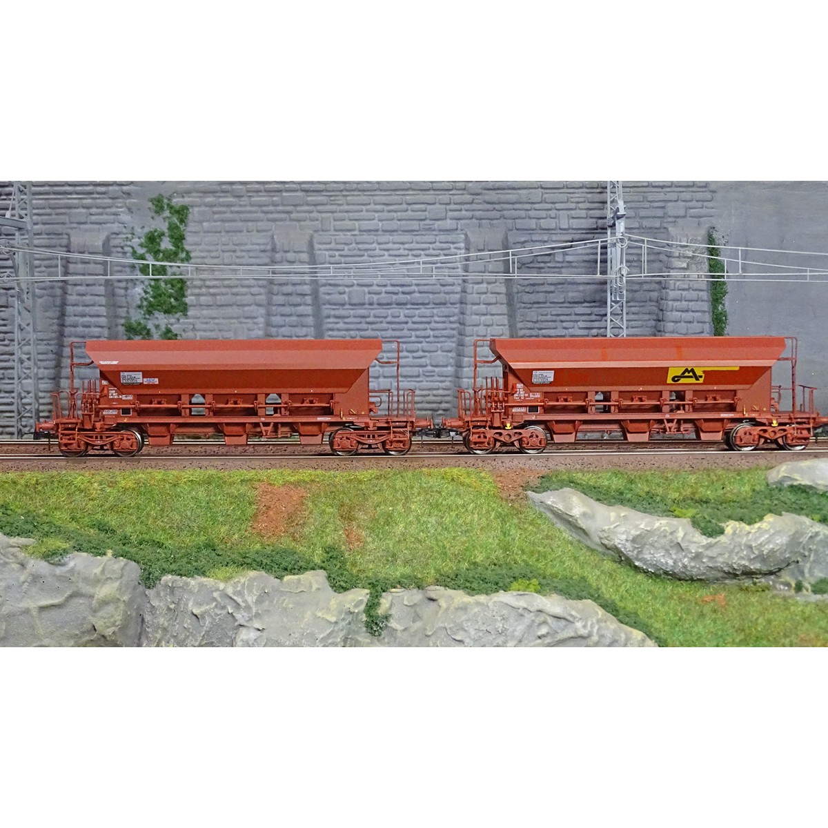 Ree modeles WB803 Set de 3 wagons trémie F70 Facs, STVA / SWG / Mallet, ep. V-VI Ree Modeles WB-803 - 2