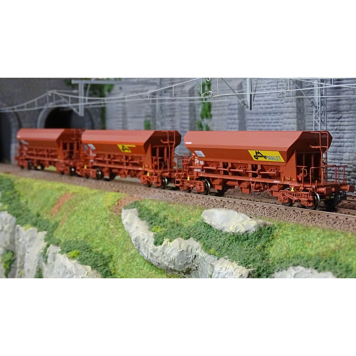Ree Models WB803 Set of 3 F70 Facs hopper wagons, STVA / SWG / Mall...