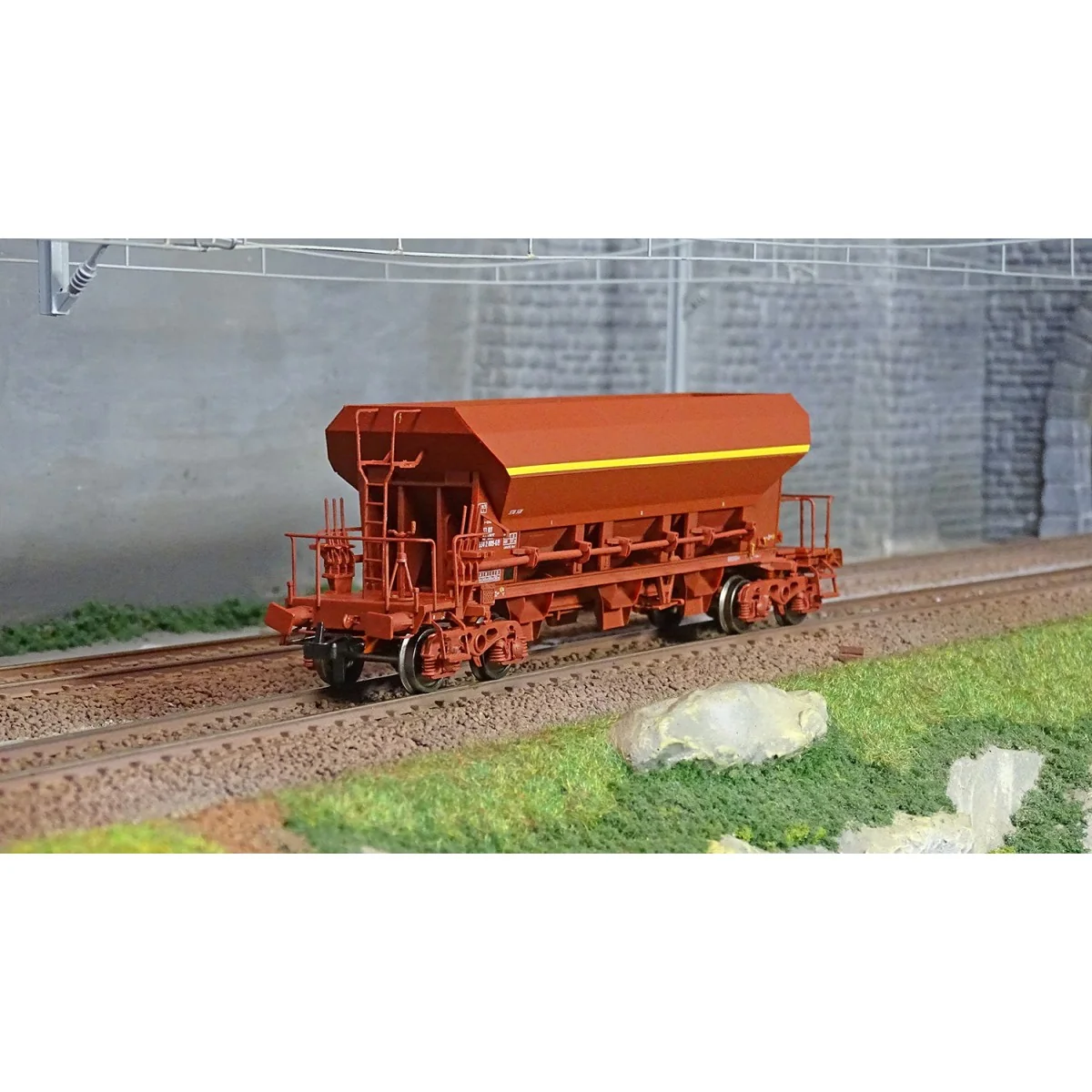 Ree modeles WB801 Wagon trémie F70 Facs, SNCF, ep. V-VI Ree Modeles WB-801 - 1