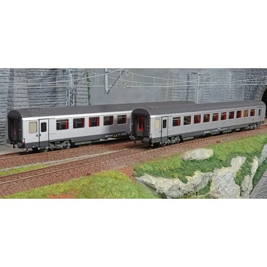 Lsm_40996-LS Models 40996 Set of 2 VTU PLC coaches, chartered before wrapping, A10rtu, SNCF, Carmillon logo