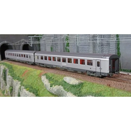 Lsm_40996-LS Models 40996 Set of 2 VTU PLC coaches, chartered before wrapping, A10rtu, SNCF, Carmillon logo