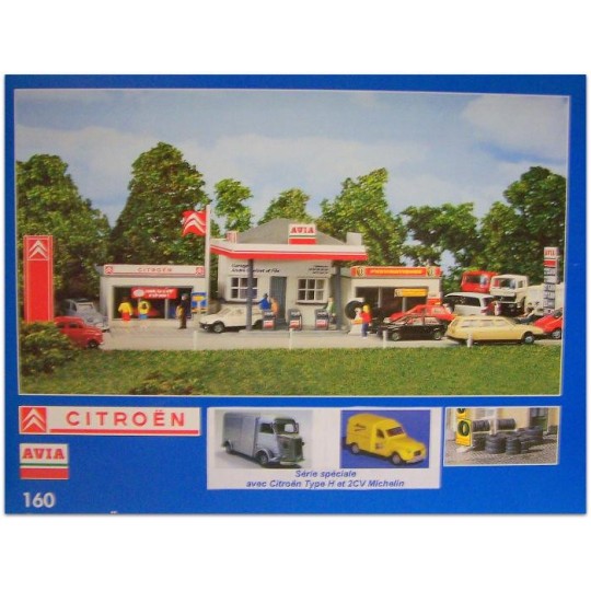 Sai_160-Sai 160 Garage Citroën Avia et atelier de pneus avec 2 CV et  Citroën C3