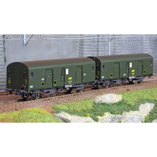 MW_30318-Models World 30318 Set of 2 baggage vans, SNCF, Dd2ai, Green 301, UIC markings, end-of-train lights