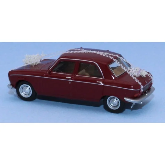 SAI 6266 Peugeot 204 berline 1968, rouge pourpre, voiture des mariés Sai Sai_6266 - 2 Sai_6266-SAI 6266 Peugeot 204 berline 1968, rouge pourpre, voiture des mariés