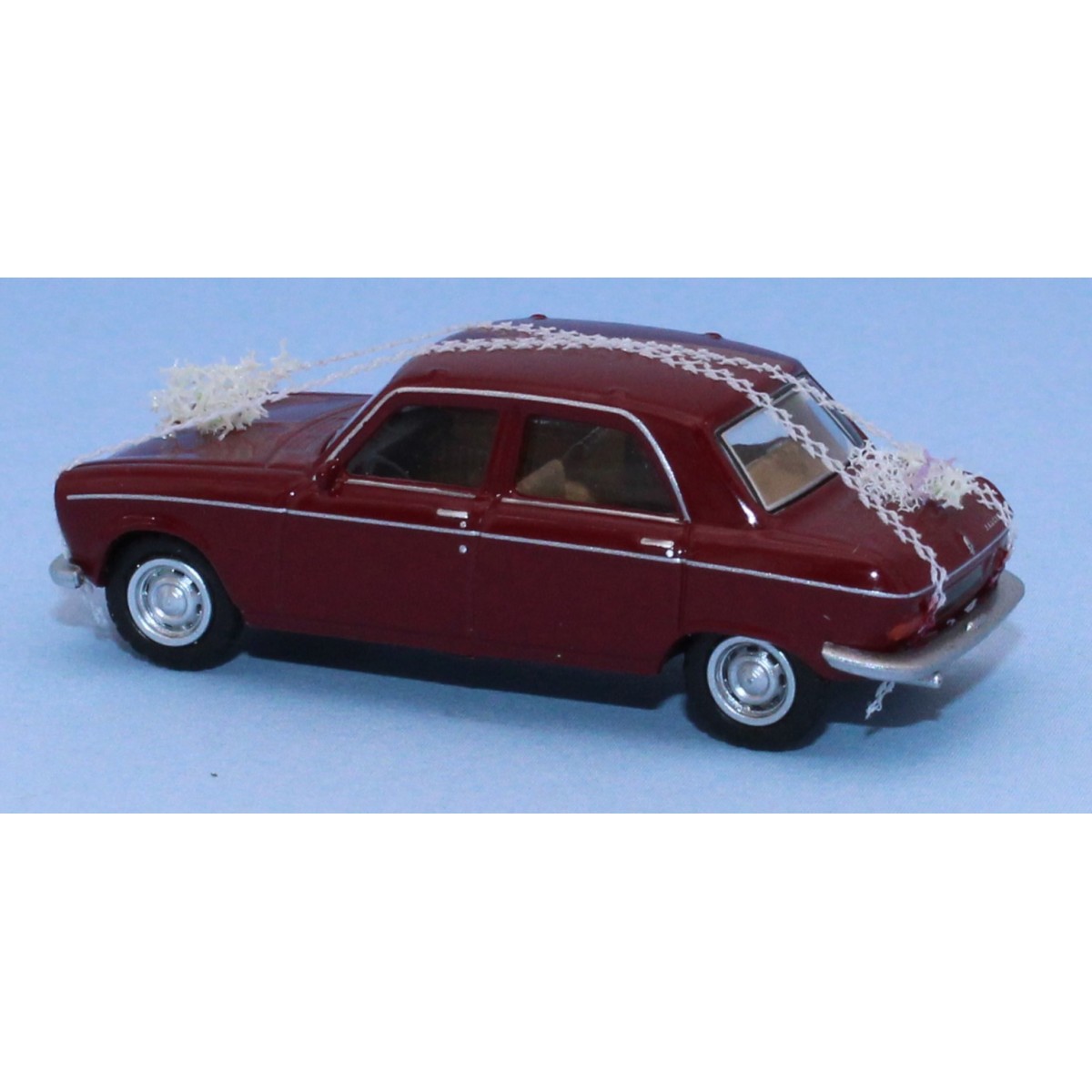 SAI 6266 Peugeot 204 berline 1968, rouge pourpre, voiture des mariés Sai Sai_6266 - 2