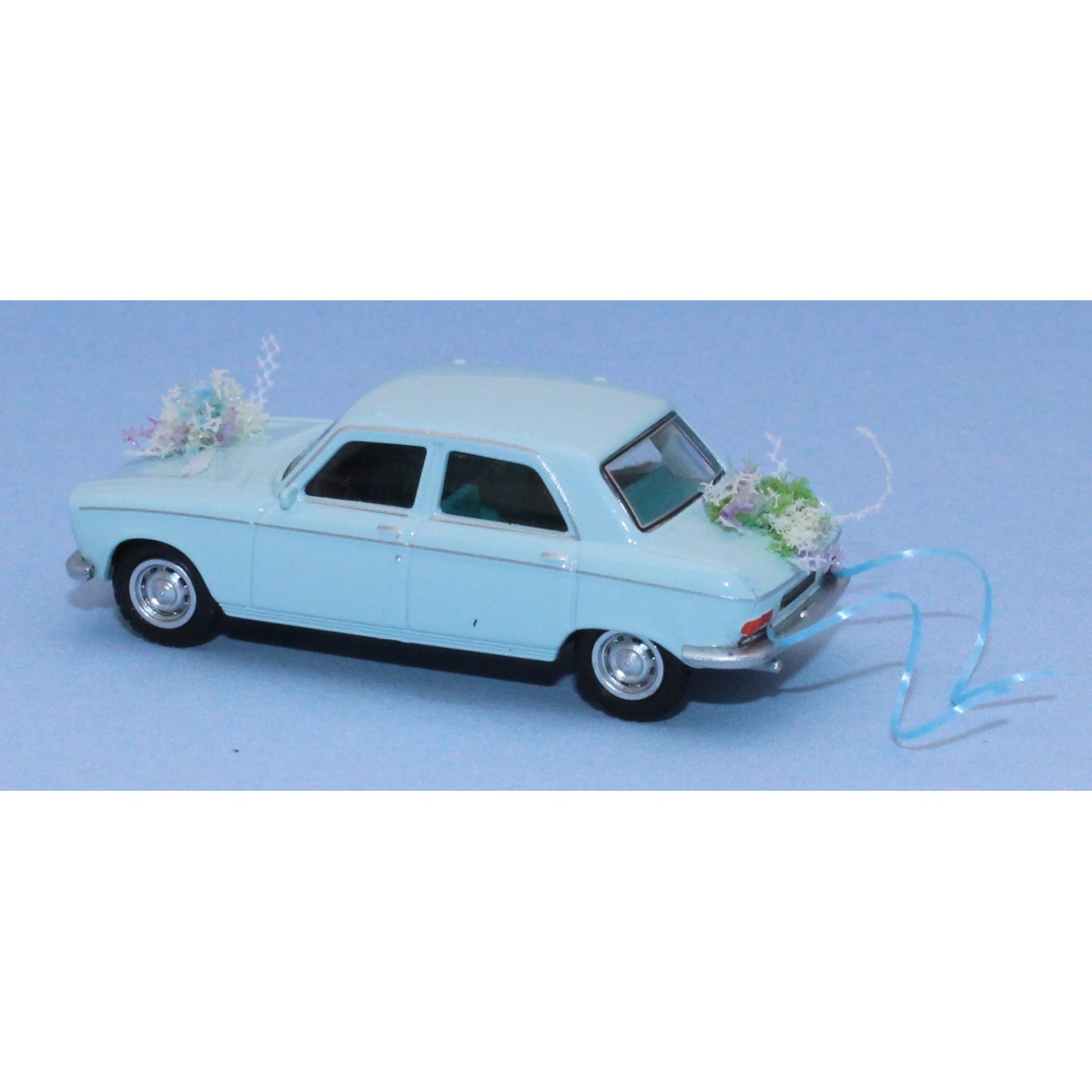 SAI 6265 Peugeot 204 sedan 1968, pastel blue, wedding car - Sai_6265