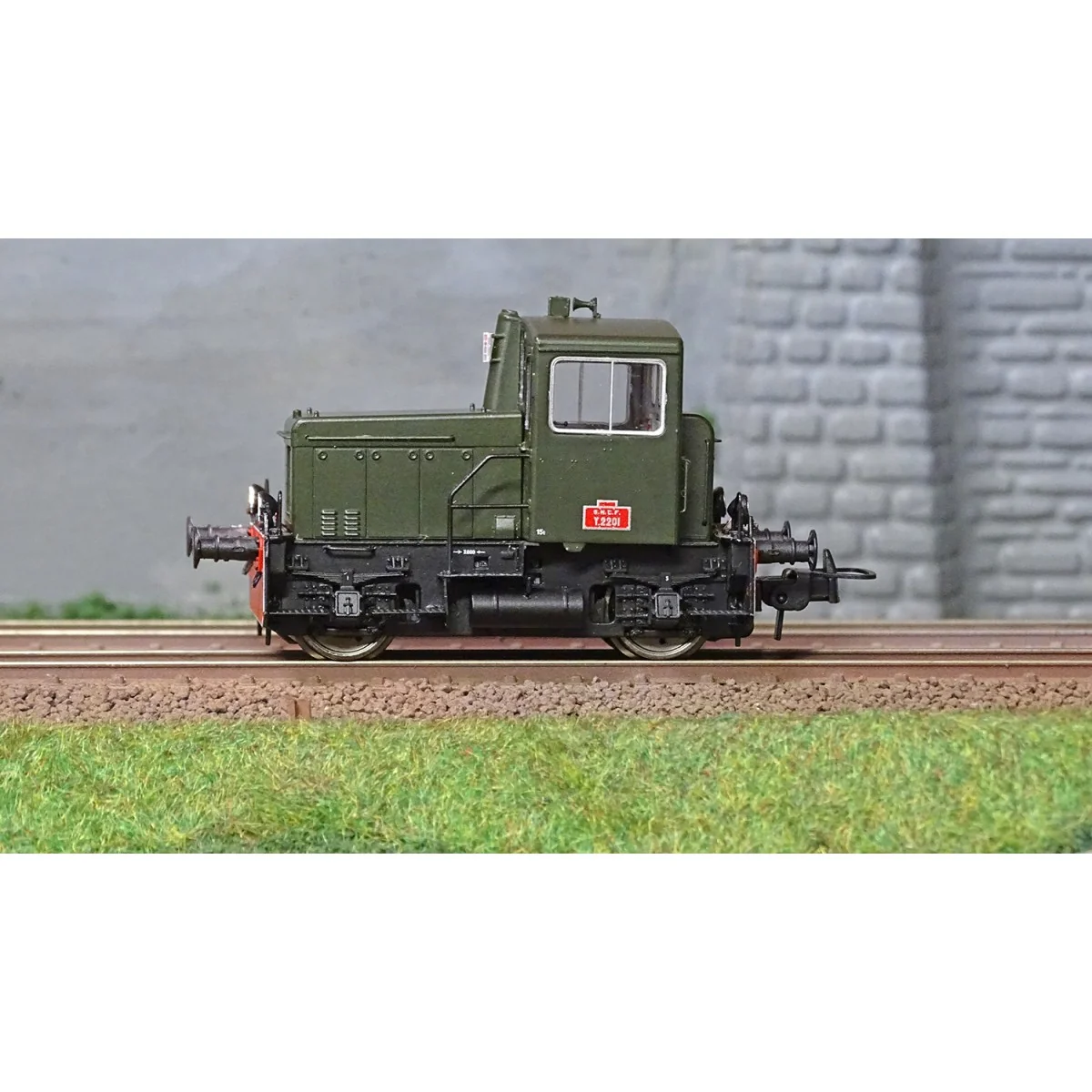 Ree Modeles MB221S Y2201 Diesel Locomotive, Original Green 306, Bla... Ree Modeles MB221S Y2201 Diesel Locomotive, Original Green 306, Bla...