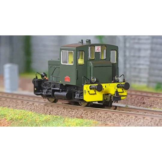 Ree Modeles MB223 Diesel shunting locomotive Y2269, Green 301, yell... MB-223-Ree Modeles MB223 Diesel shunting locomotive Y2269, Green 301, yellow sleepers, Southeast
