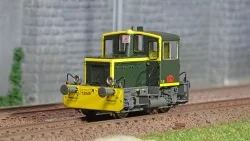 Ree Modeles MB224 Locotracteur diesel Y2249, Vert 301, traverses et bandes jaunes, Est Ree Modeles MB-224 - 1