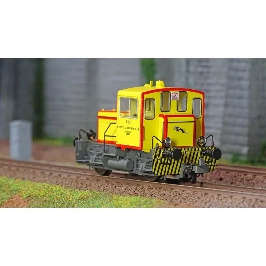 Ree Modeles MB226S Y2200 LOCMA 0030 Diesel Locomotive, yellow with ... MB-226.S-Ree Modeles MB226S Y2200 LOCMA 0030 Diesel Locomotive, yellow with red stripes, Thionville, digital sound