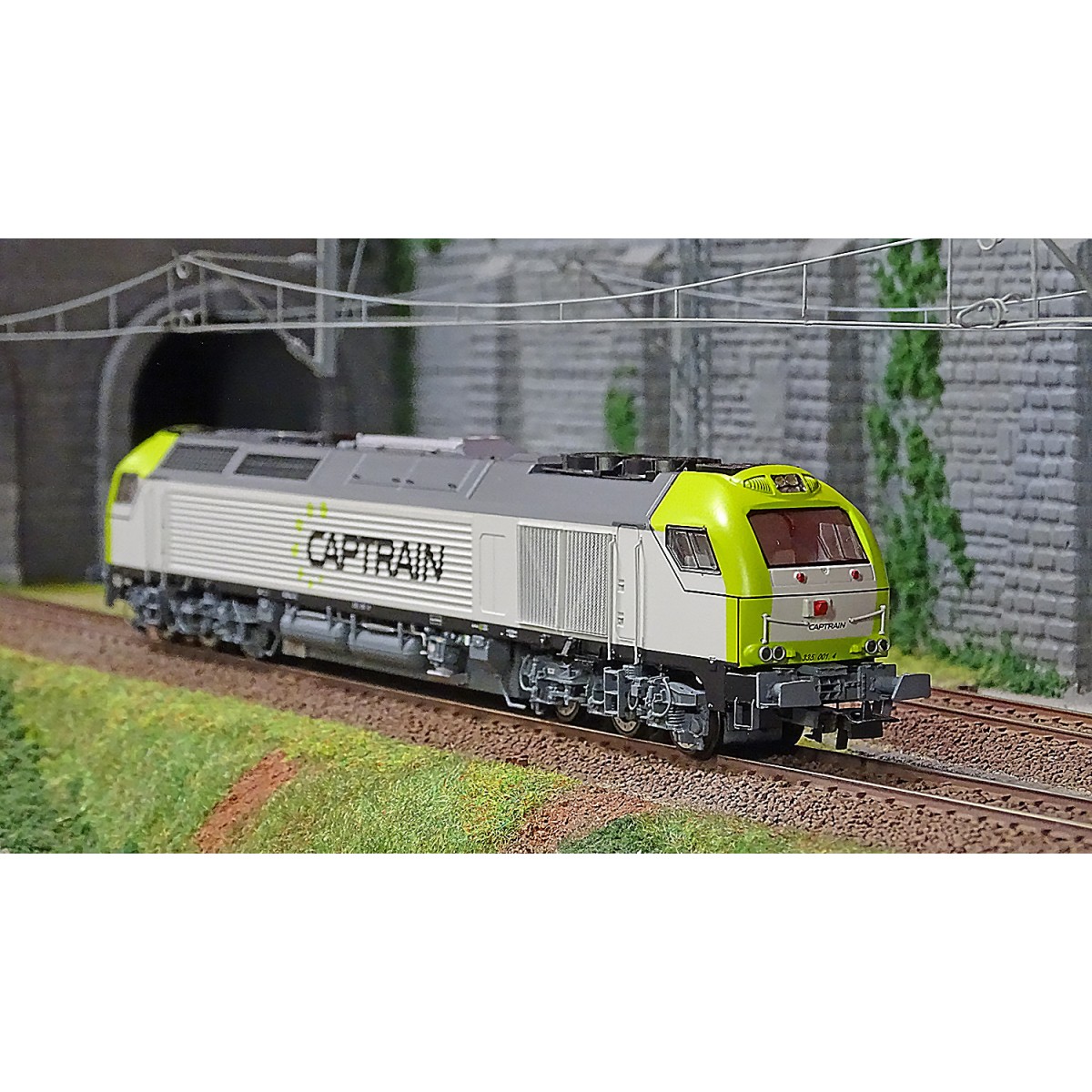 SudExpress S500121DS Diesel locomotive Euro4000 335.001, Captrain, ...