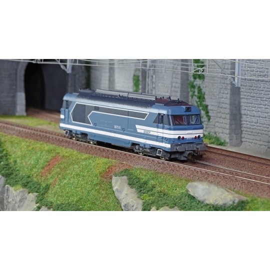 Piko_95176-Piko 95176 Locomotive diesel BB 67400, SNCF, logo Nouille