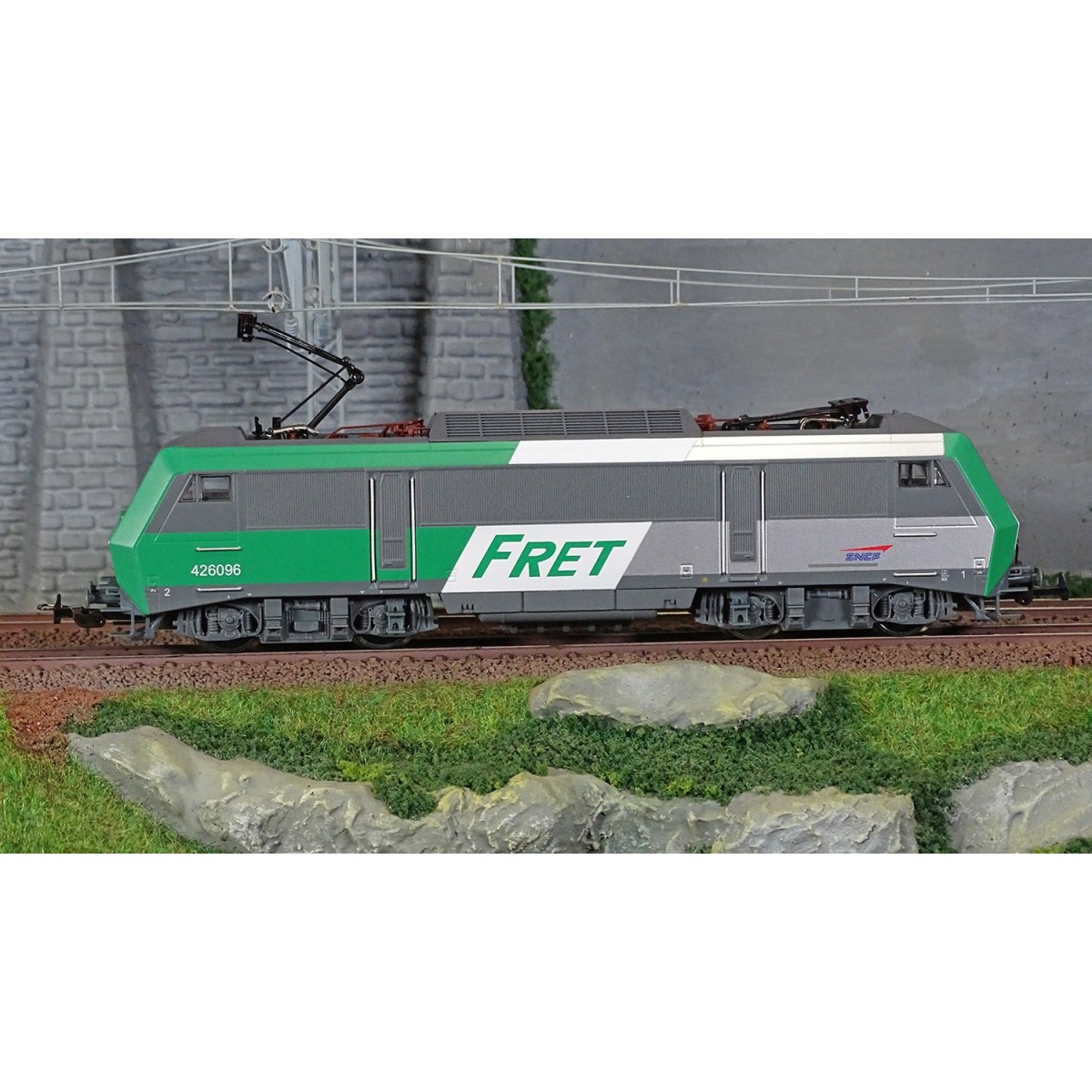 Piko 96150 BB 26000 electric locomotive, SNCF, Casquette logo, FRET...