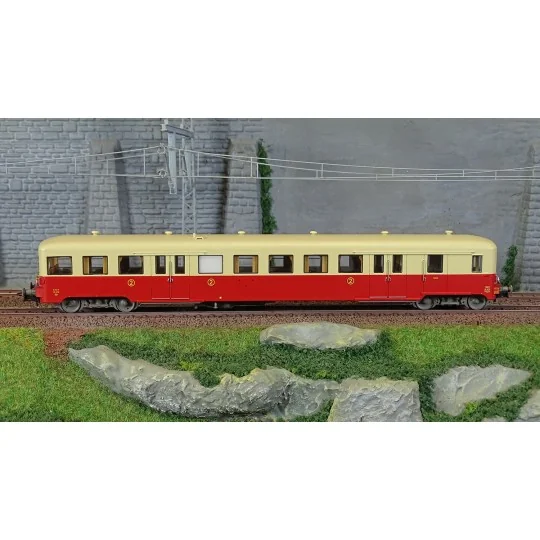 R37_HO41250-R37 HO41250 Remorque d'autorail ZR 27113, 2ème classe, SNCF, rouge et crème, ep. III