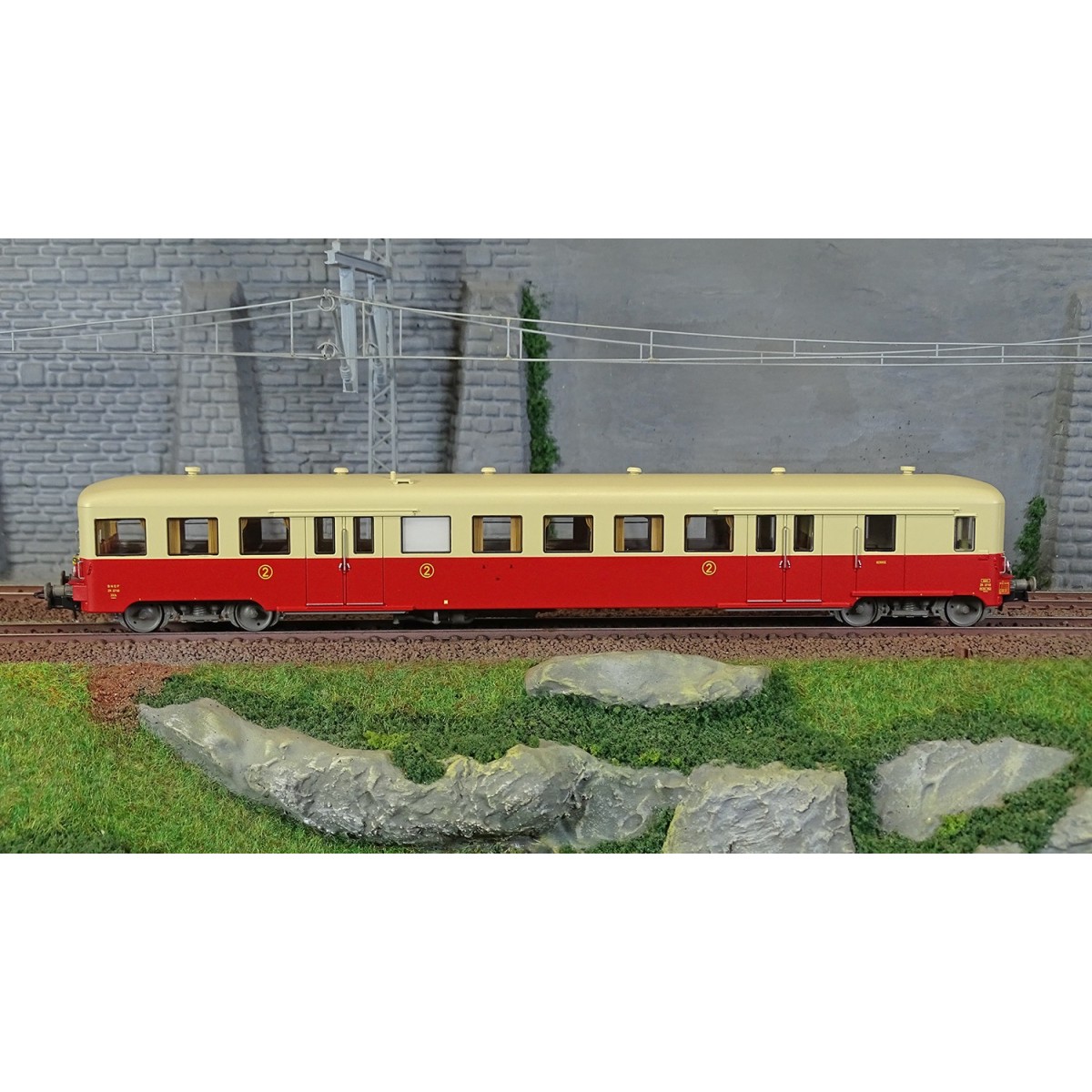 R37 HO41250 Railcar trailer ZR 27113, 2nd class, SNCF, red and crea...