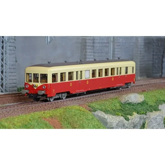 R37_HO41251-R37 HO41251 Remorque d'autorail ZS 17115, remorque pilote, 2ème classe, SNCF, rouge et crème, ep. III