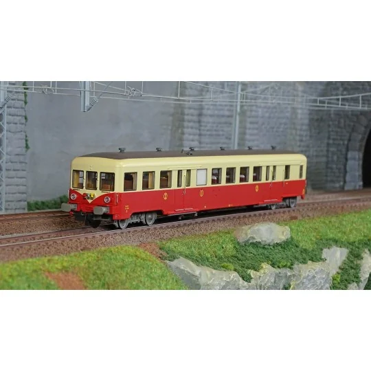 R37_HO41252-R37 HO41252 Remorque d'autorail ZS 17206, remorque pilote, 1ère /2ème classe, SNCF, rouge et crème, ep. III