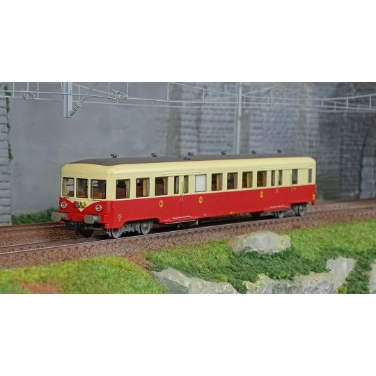 R37_HO41253-R37 HO41253 Remorque d'autorail ZR 27110, 2ème classe, SNCF, rouge et crème, ep. III