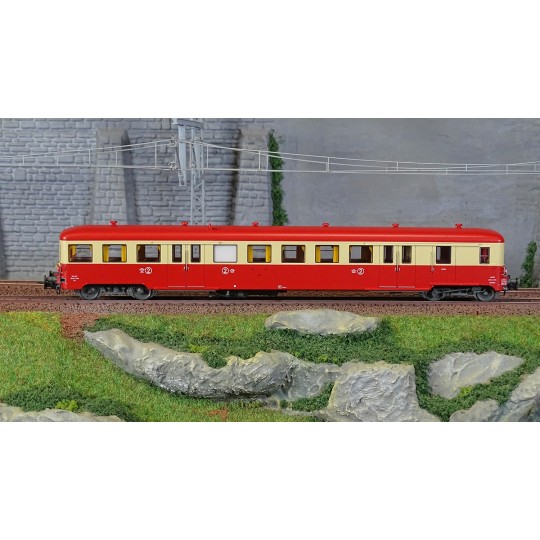 R37_HO41256-R37 HO41256 Remorque d'autorail ZR BDX17108, remorque pilote, 2ème classe, SNCF, rouge et crème, toit rouge, ep. IV