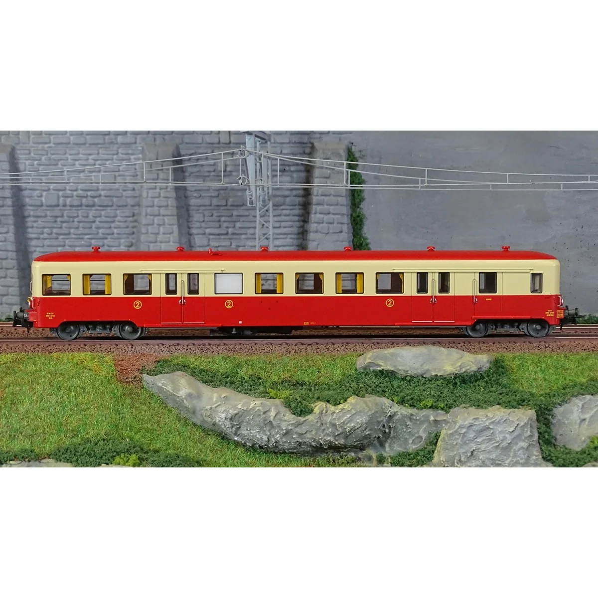 R37 HO41264 Remorque d'autorail ZR BD 27135, 2ème classe, SNCF, rouge et crème, toit rouge, ep. IV Rail 37 - R37 R37_HO41264 - 2