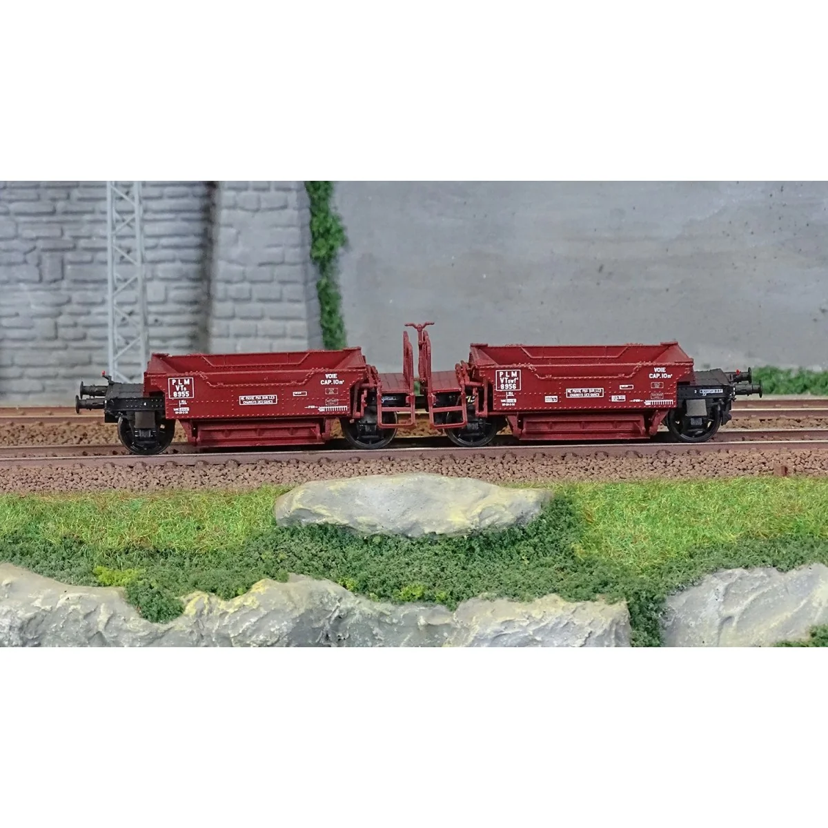 R37 HO43101 Coupling of ballast wagons, VTswf2 8956-55, PLM, ep. II