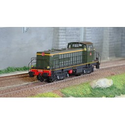 Ree Access JM007 040 DE 532 diesel locomotive, original livery, emb...