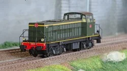 Ree Access JM013S Locomotive diesel 040 DE 9, Livrée d'origine, plaques en relief, SNCF, digitale sonore Ree Modeles JM-013.S - 
