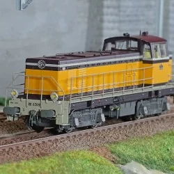 Ree Access JM015 Locomotive diesel BB 63095, Livrée Arzens Chamois 432, plaques en relief, SNCF Ree Modeles JM-015 - 1