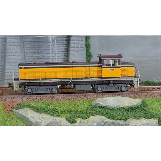 Ree Access JM015 Locomotive diesel BB 63095, Livrée Arzens Chamois 432, plaques en relief, SNCF Ree Modeles JM-015 - 2 JM-015-Ree Access JM015 Locomotive diesel BB 63095, Livrée Arzens Chamois 432, plaques en relief, SNCF