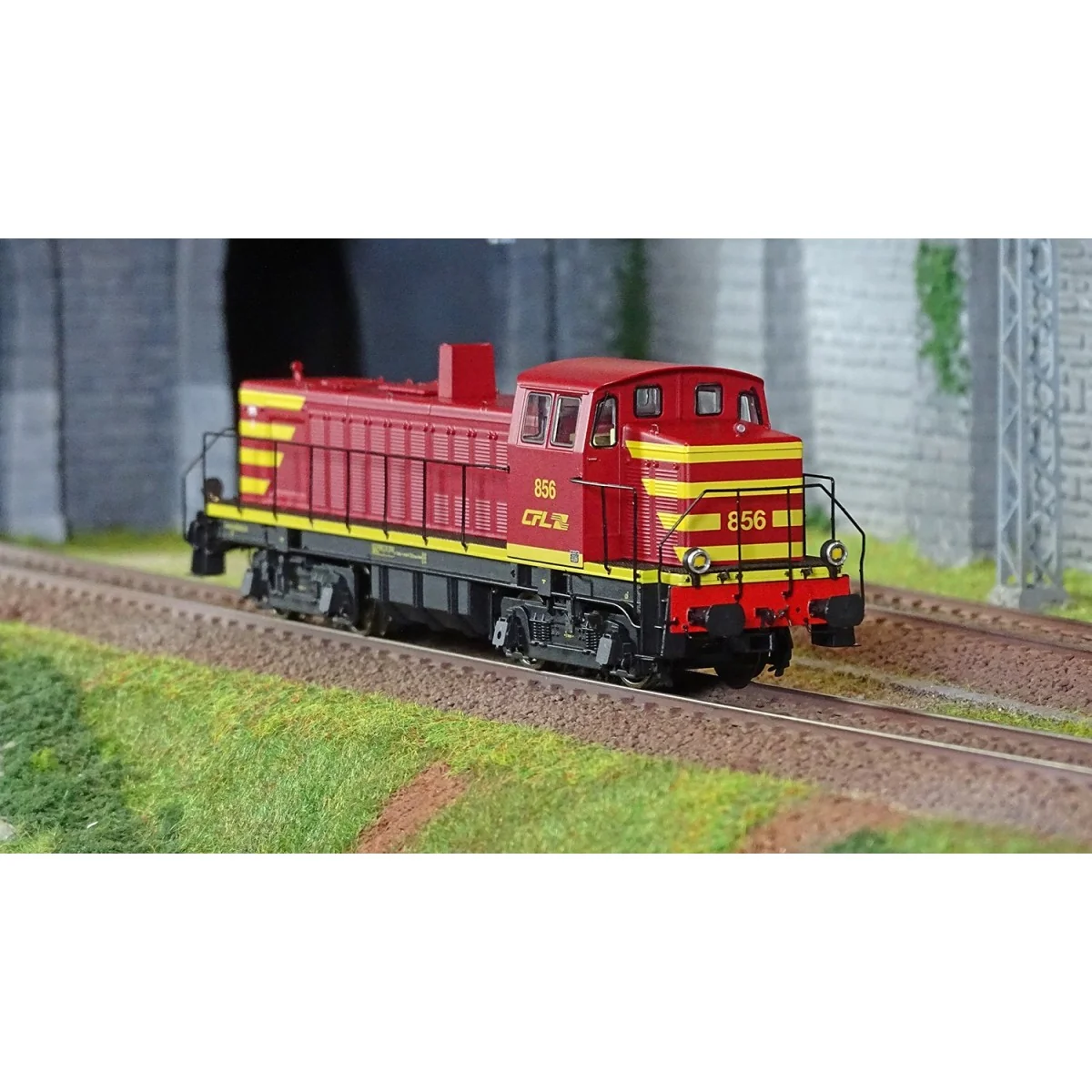 Ree Access JM016 858 diesel locomotive, 5000 L fuel tank, CFL Ree Access JM016 858 diesel locomotive, 5000 L fuel tank, CFL