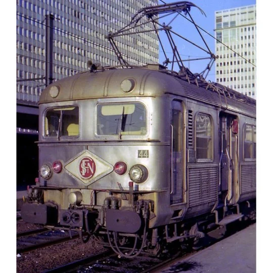 Mistral_28-01-S003-Mistral 28-01-S003 Autorail Z 5100 + voiture pilote ZRx 15100 - 1965, SNCF, œilletons obturés