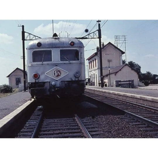 Mistral_28-01-G006-Mistral 28-01-G006 Autorail Z 5100 + remorque ZR 25100 + voiture pilote ZRx 15100 - 1957, SNCF, logo frontal, digital sonore