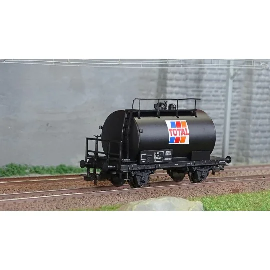 Piko 97123 Axle Tank Wagon, SNCF, TOTAL Piko_97123-Piko 97123 Axle Tank Wagon, SNCF, TOTAL