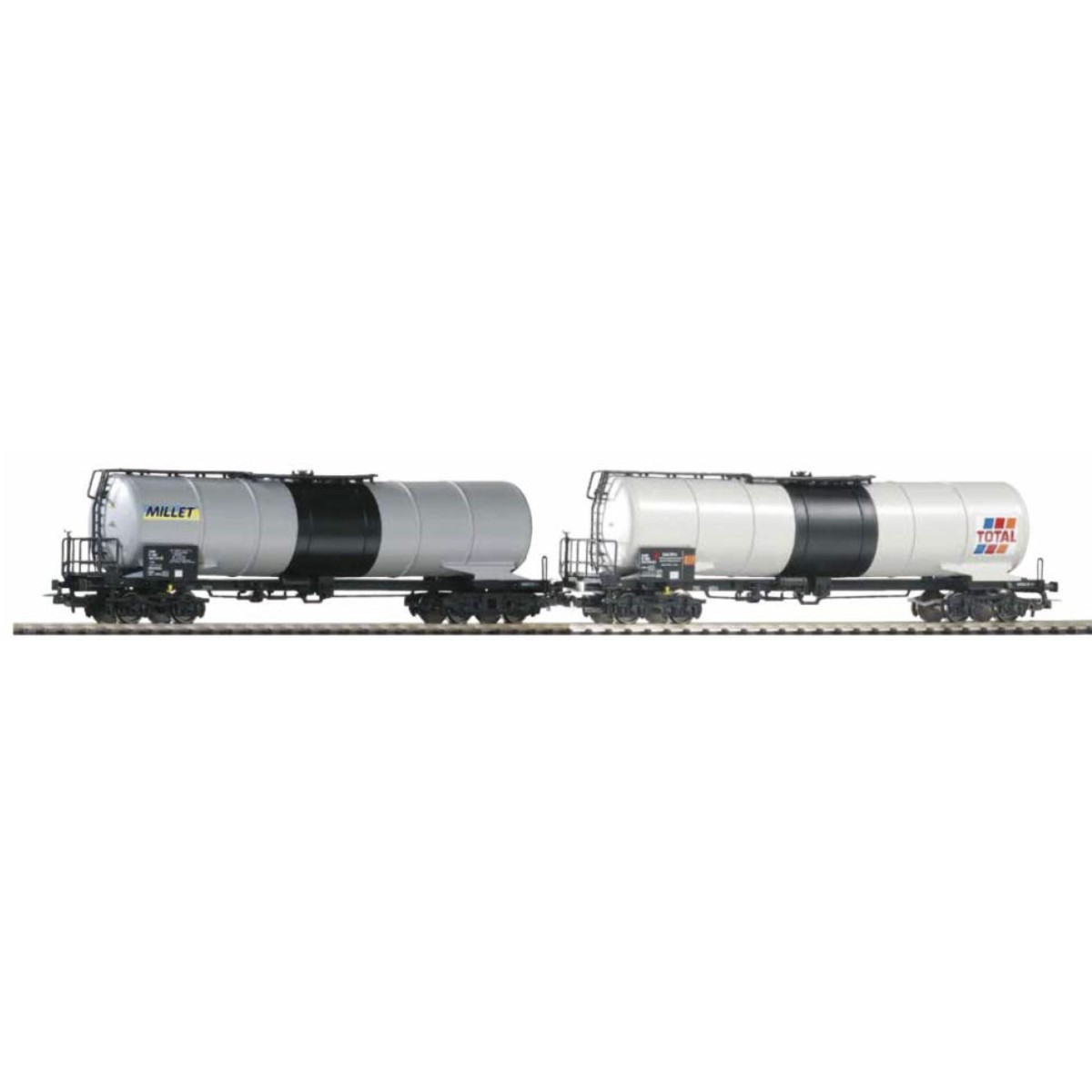 Piko 97306 Set of 2 bogie tank wagons, SNCF, Millet - Total - Piko_...