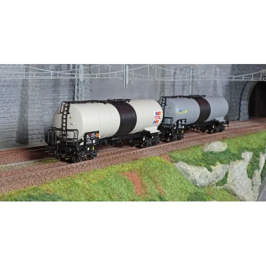 Piko_97306-Piko 97306 Set 2 wagons citerne à bogies, SNCF, Millet - Total