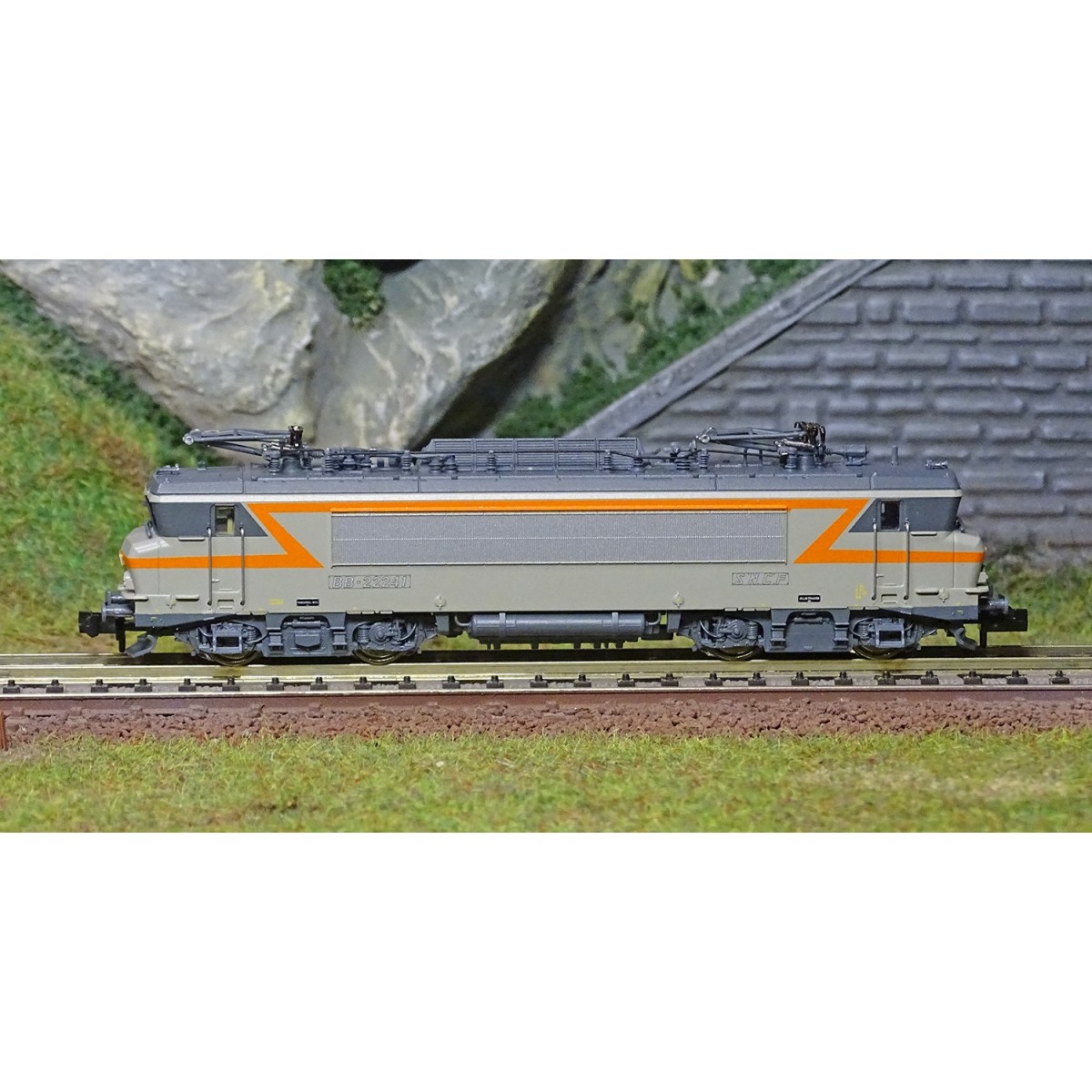 Fleischmann 7570014 BB 22241 electric locomotive, SNCF, digital sou...