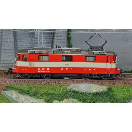 Roco 7510002 Electric locomotive Re 4/4 II 11108 "Swiss Express", S... Roco_7510002-Roco 7510002 Electric locomotive Re 4/4 II 11108 "Swiss Express", SBB, digital sound